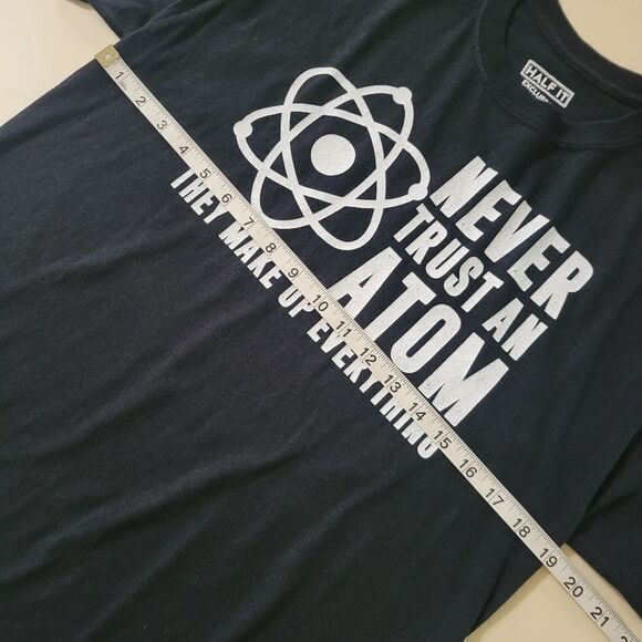 Half It Men's Never Trust an Atom Black Short Sleeve Crewneck T-shirt - Picture 5 of 10